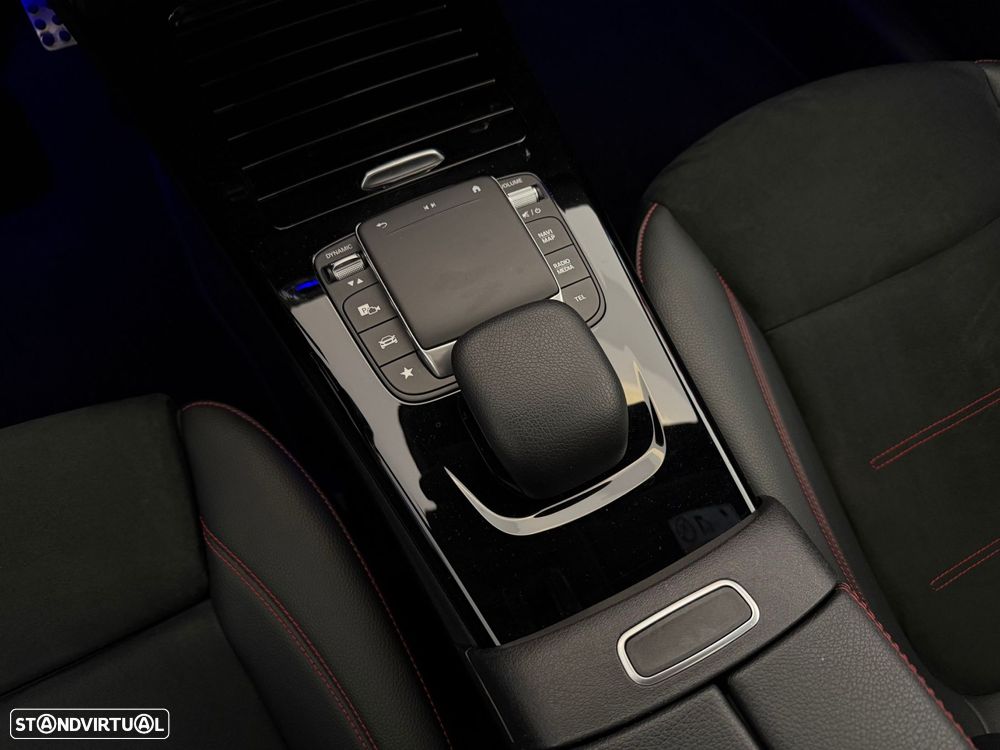 Mercedes-Benz A 250 e AMG Line - 19