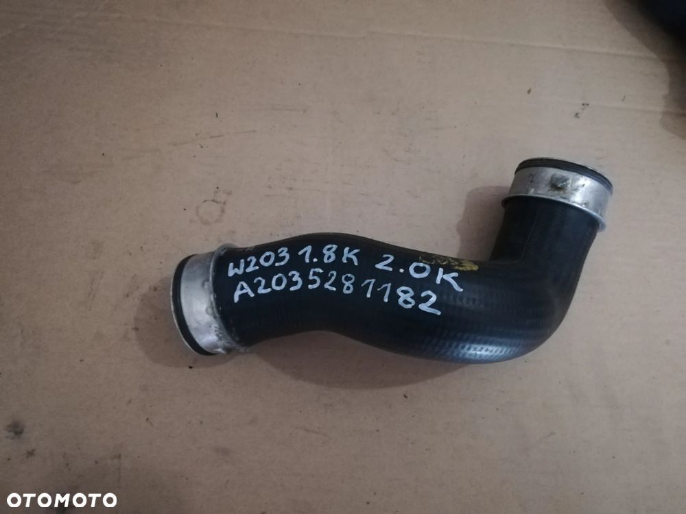 W203 1.8 KOMPRESOR PRZEWOD INTERCULERA A2035281182