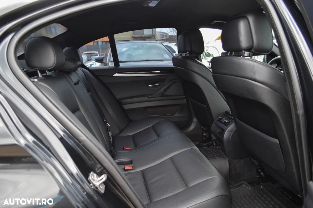 BMW Seria 5 520d Aut. Modern Line - 35