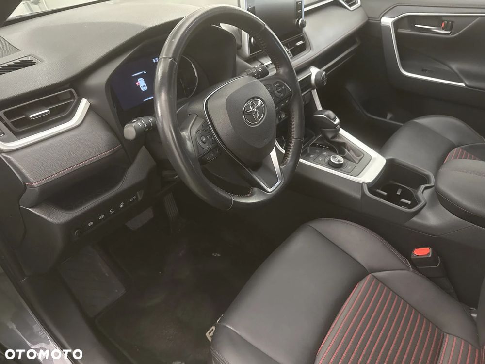 Toyota RAV4 - 9