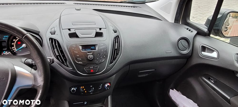 Ford Transit courier - 11