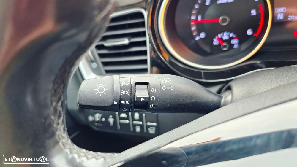 Kia Ceed SW 1.6 CRDi MHEV Drive+SRF - 6