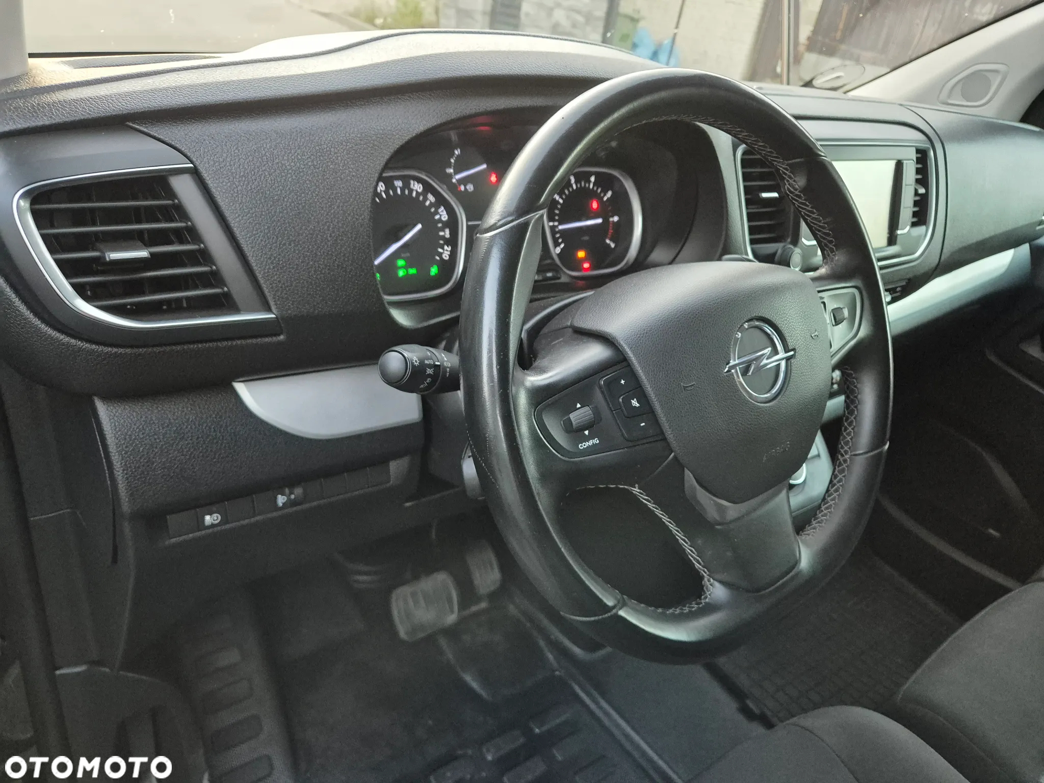 Opel Vivaro - 14
