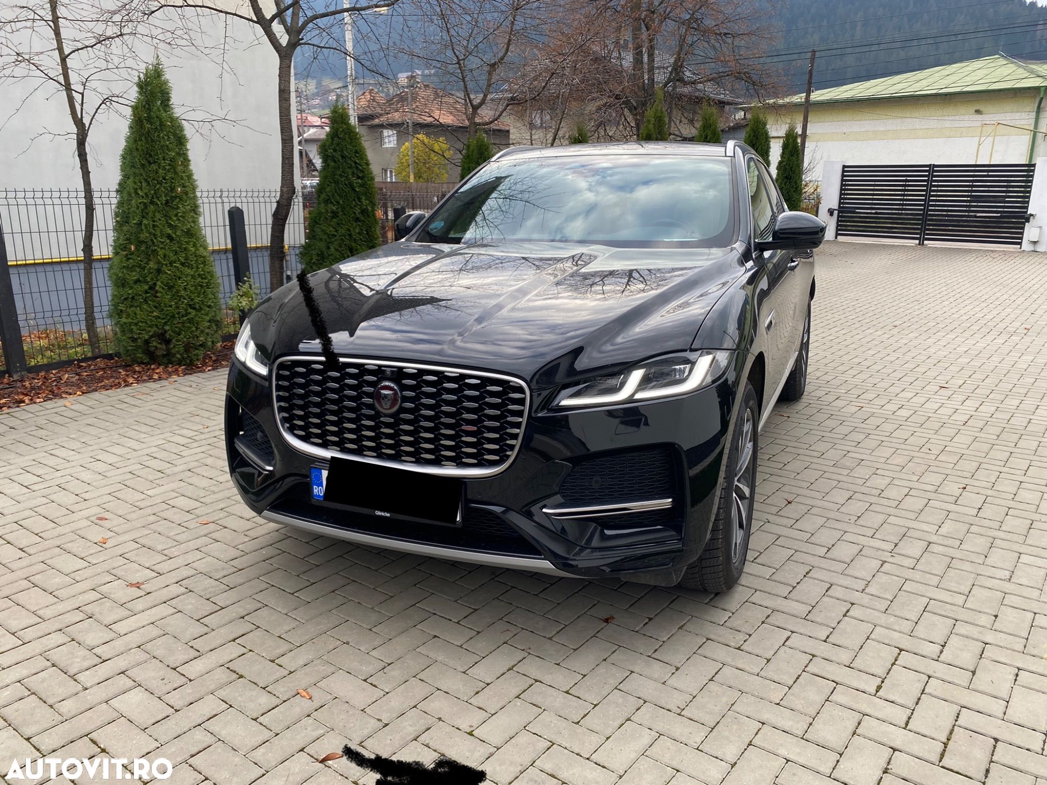 Jaguar F-Pace P250 AWD - 1