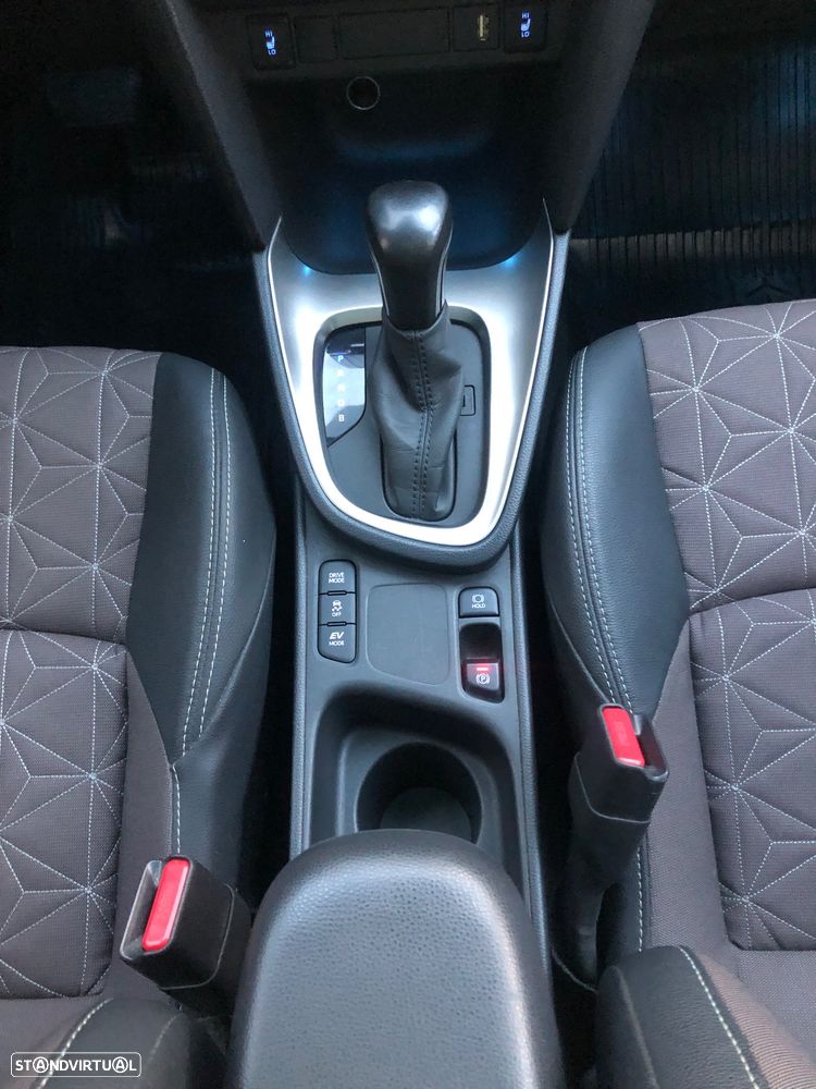 Toyota Yaris Cross 1.5 HDF Square Collection - 28