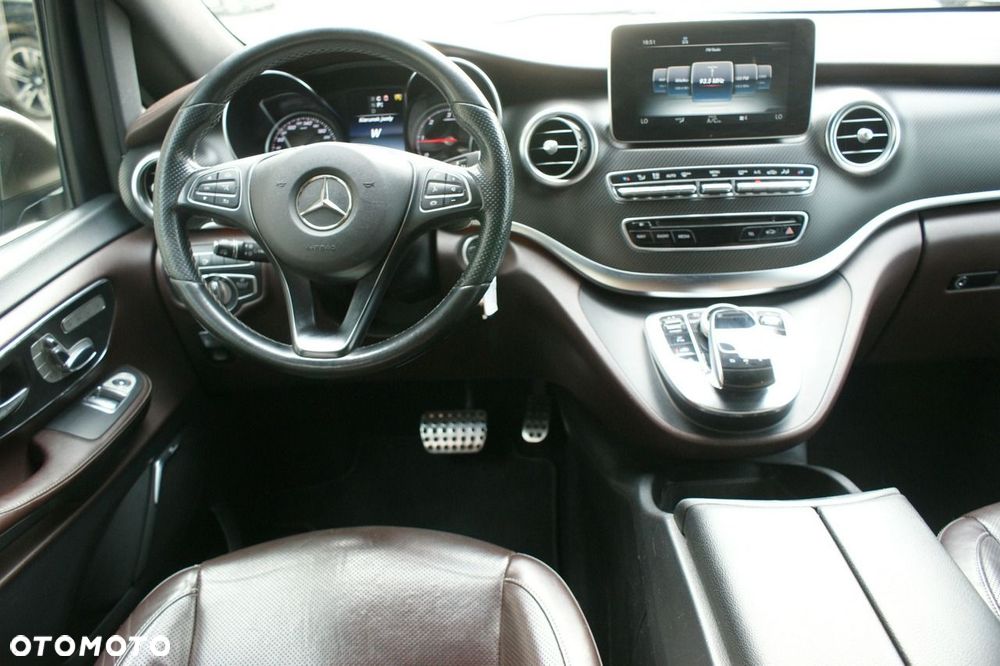Mercedes-Benz Klasa V - 13