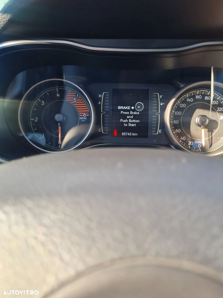 Jeep Cherokee - 9