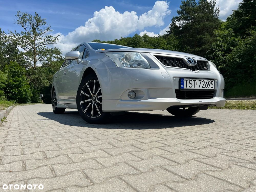 Toyota Avensis 2.0 Executive - 12