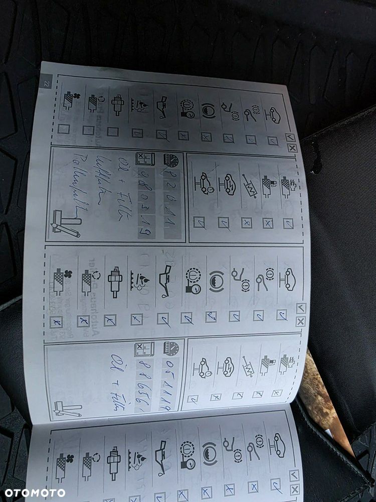 BMW X1 xDrive18d - 13