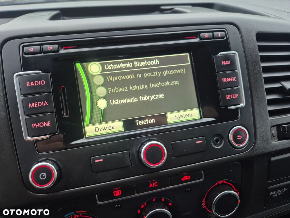 Volkswagen Transporter Caravelle Edition - 21