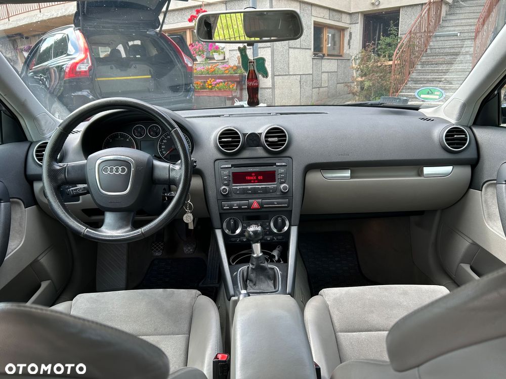 Audi A3 2.0 TDI DPF S line Sportpaket - 8