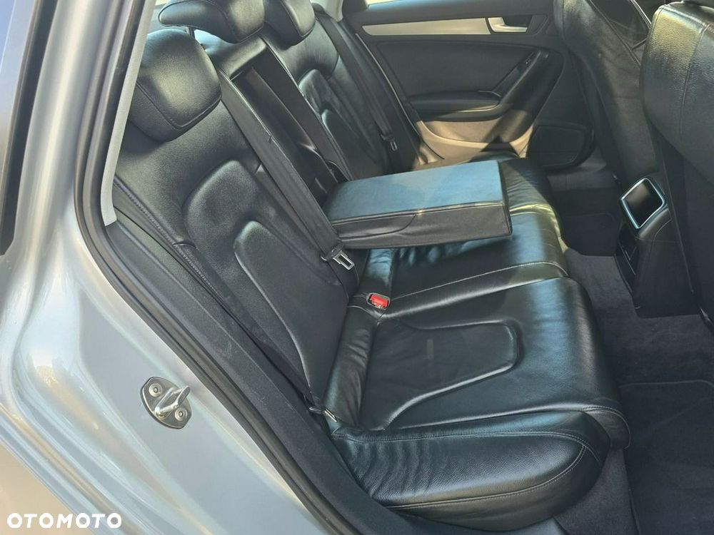 Audi A4 Limousine - 28