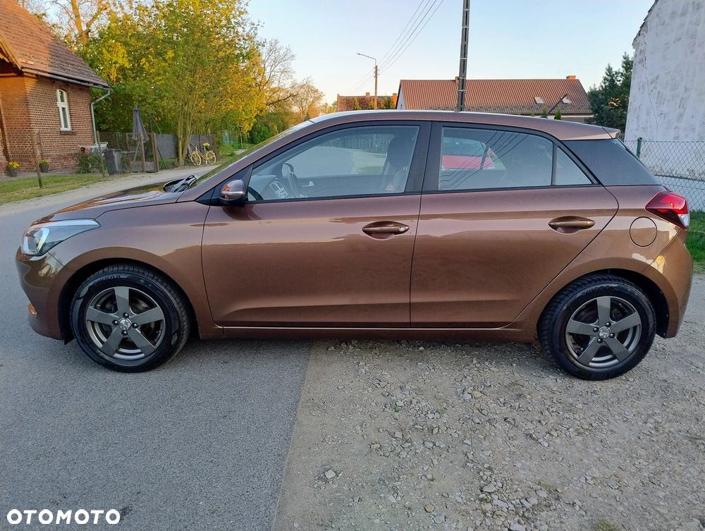 Hyundai i20 1.2 Passion Plus - 26