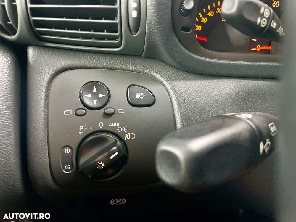 Mercedes-Benz C - 11