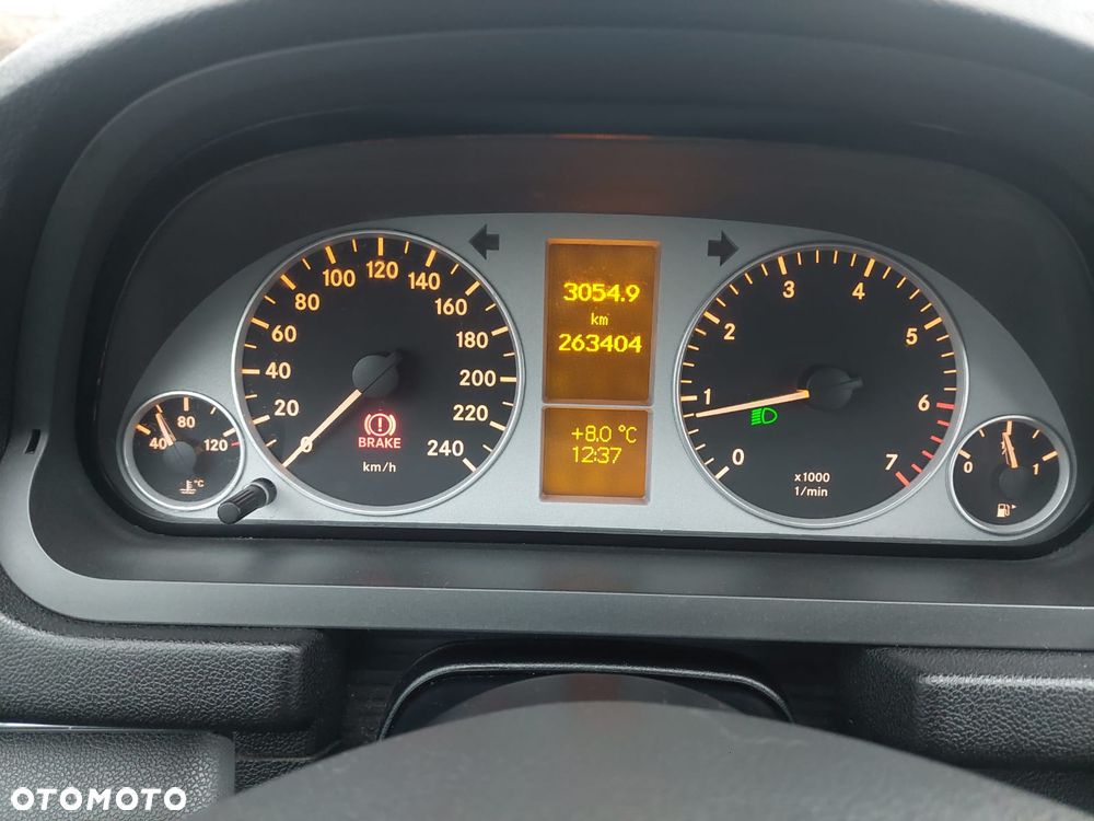 Mercedes-Benz Klasa B 180 BlueEFFICIENCY - 13