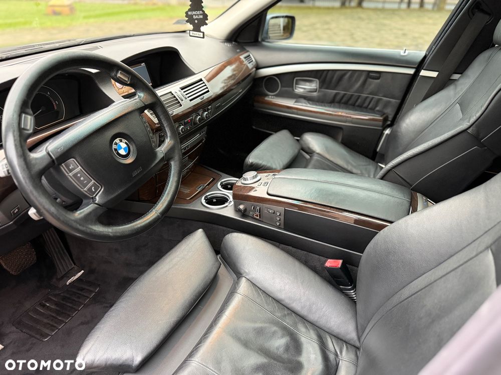 BMW Seria 7 745d - 9