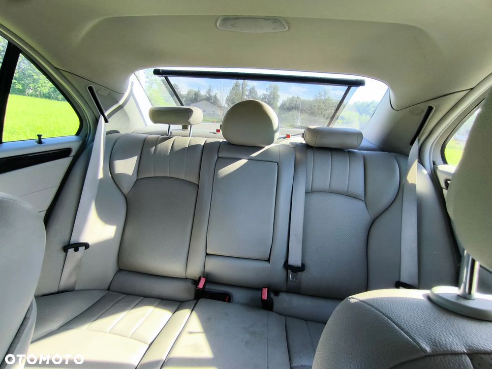 Mercedes-Benz Klasa C 280 Elegance 4-Matic - 15