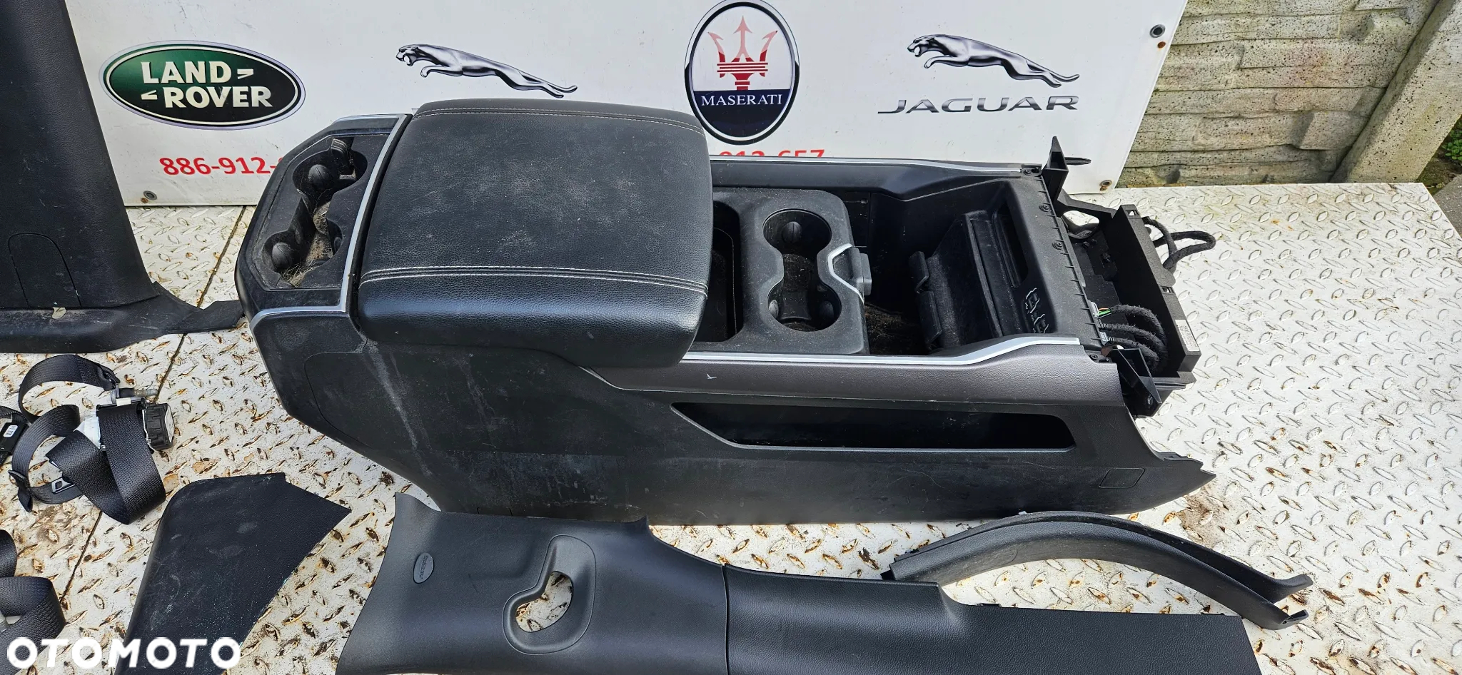 RAM 1500 V 5 2019- Big Horn KRÓTKI QUAD CAB 1,5 Komplet foteli Fotele tapicerka Kanapa Środek Boczki wykładzina Słupek próg listwa CZARNE WNĘTRZE WELUR - 20