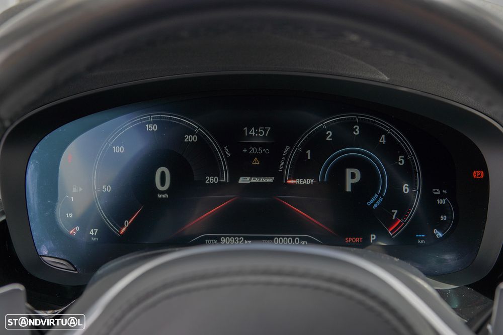 BMW 530 e Pack Desportivo M - 23