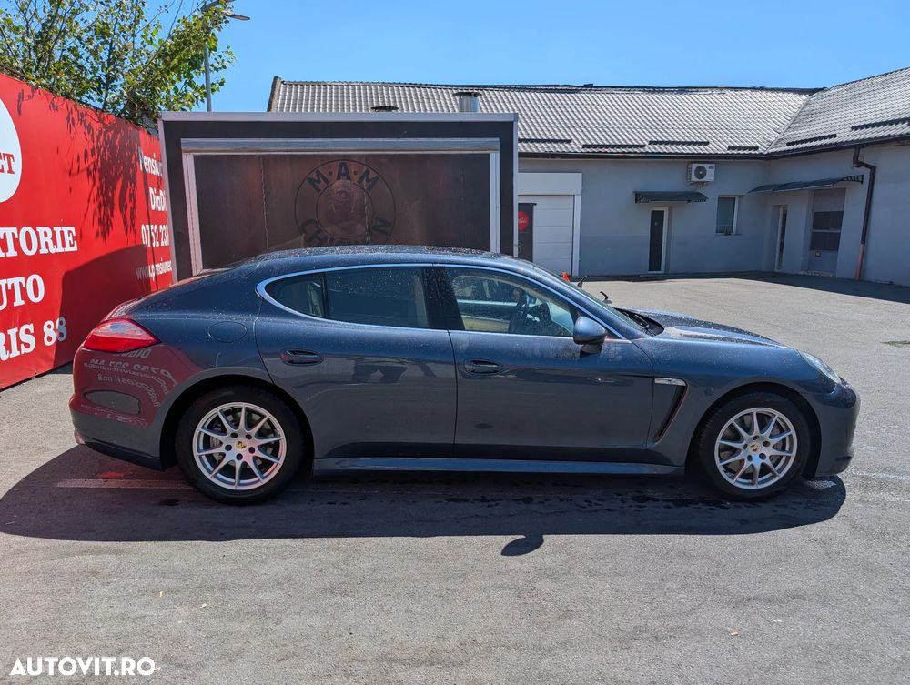 Porsche Panamera - 1