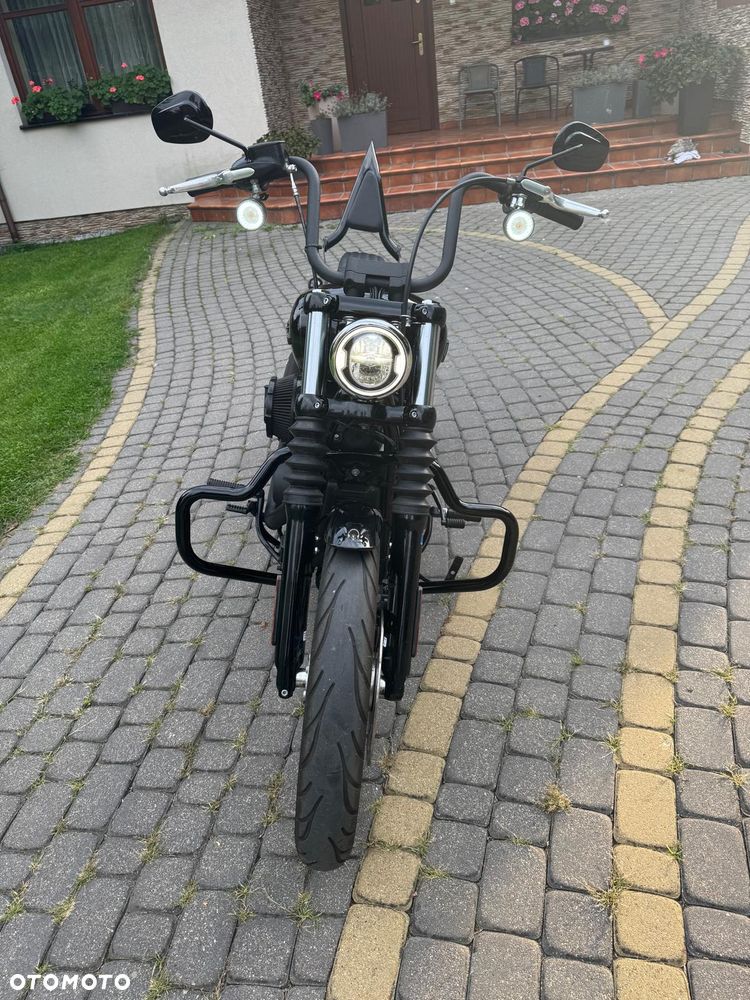 Harley-Davidson Softail Street Bob - 11