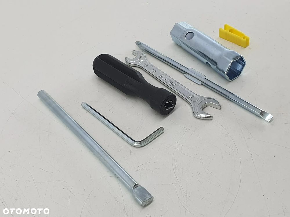 KLUCZE ZESTAW KIT   YAMAHA XSR 125 - 6