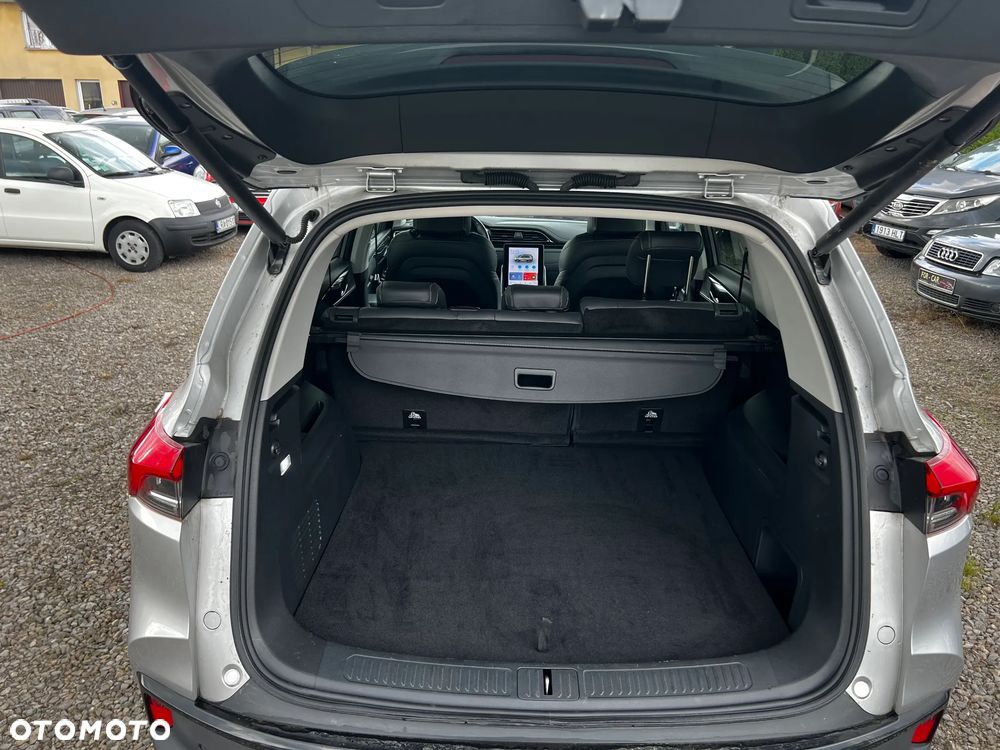 Maxus Euniq 6 - 31