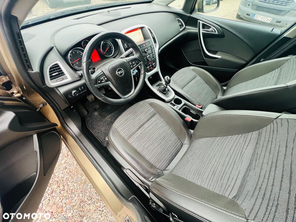 Opel Astra 1.4 Turbo Design Edition - 9