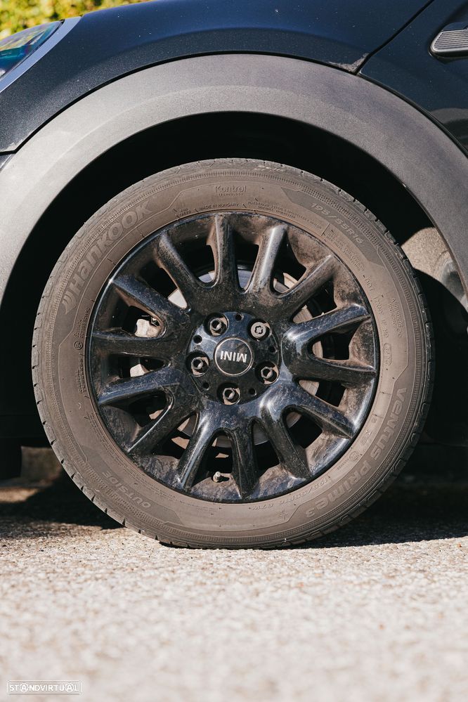 MINI 5 Portas Cooper Auto - 16