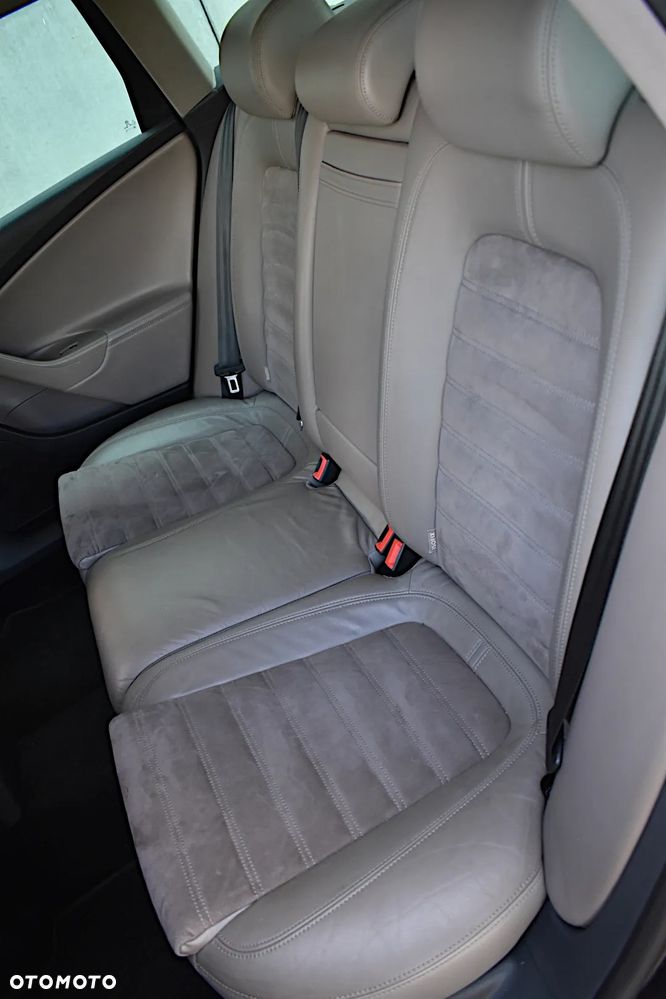 Volkswagen Passat - 8