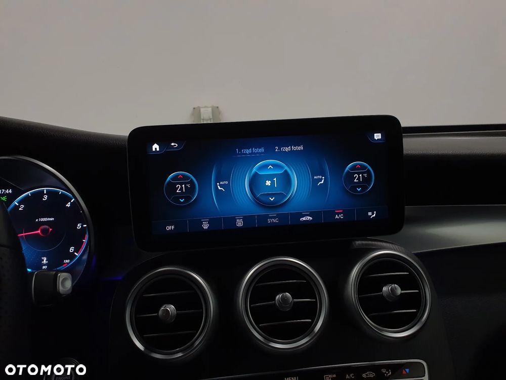 Mercedes-Benz GLC 300 d 4Matic 9G-TRONIC AMG Line Plus - 18