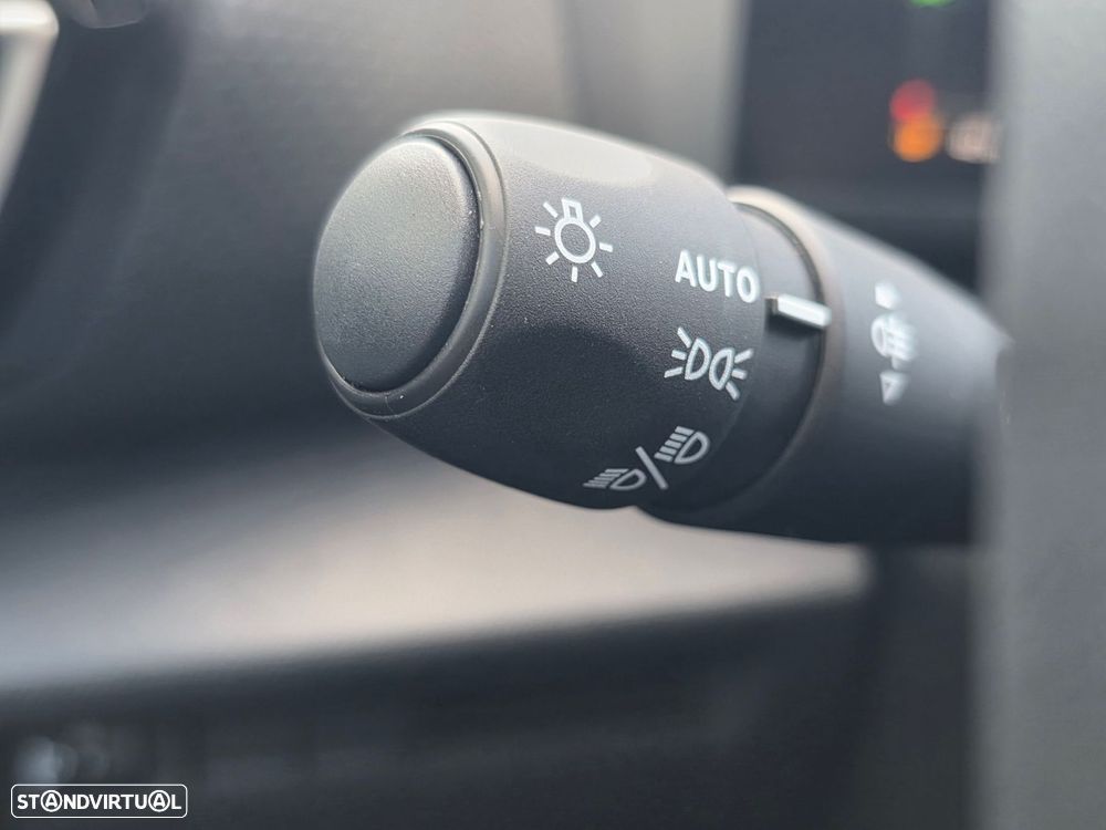 Citroën C4 1.2 Hybrid Plus e-DSC6 - 19