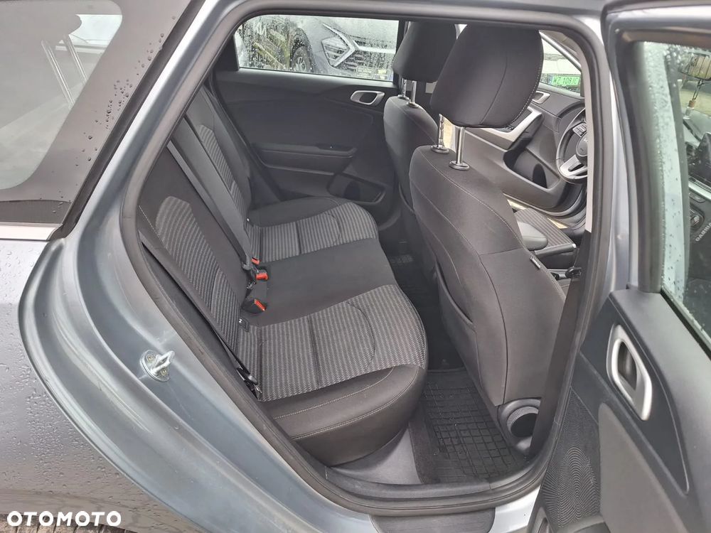 Kia Ceed 1.5 T-GDI M - 26