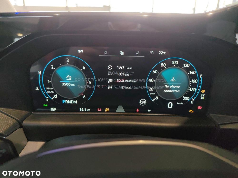 Volkswagen Caravelle - 12