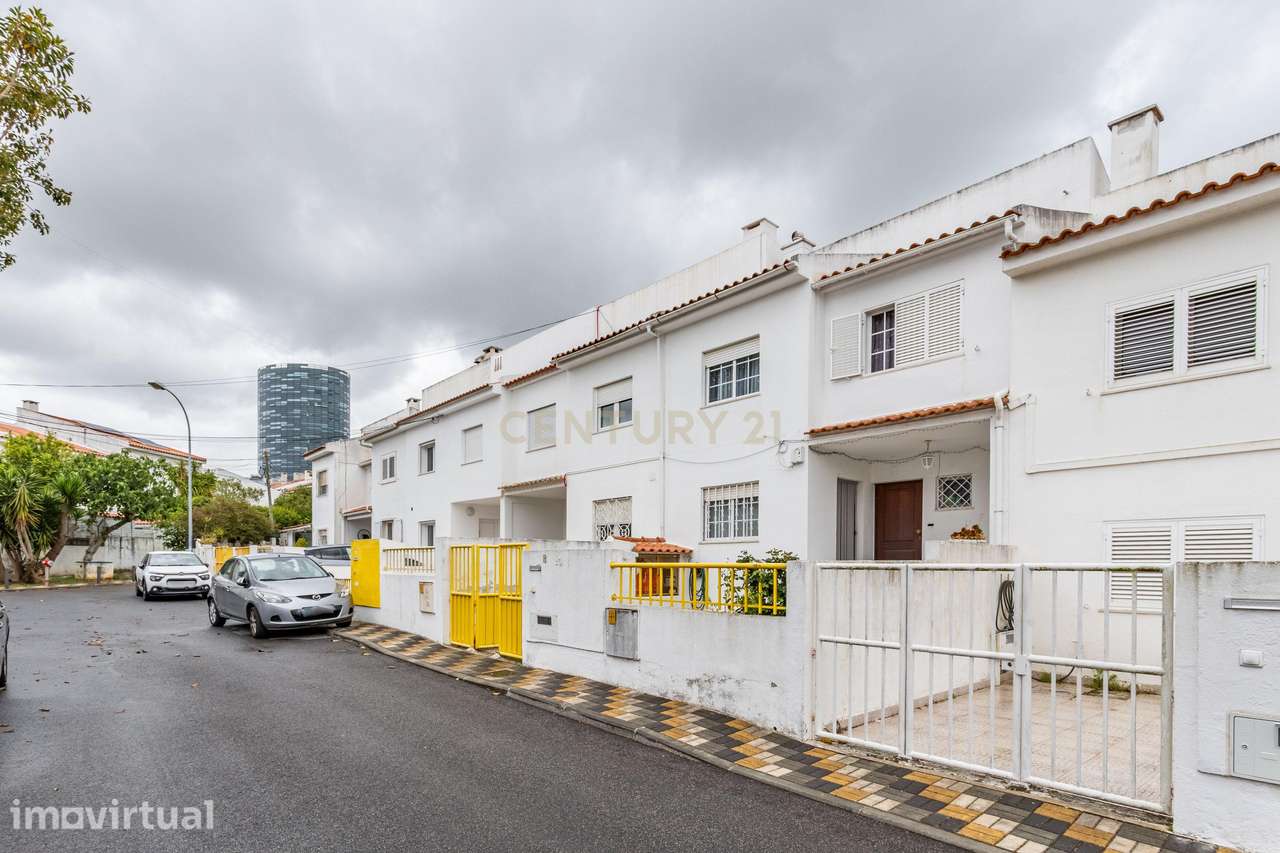 Moradia T4 em Oeiras com Excelente Localização - Grande imagem: 3/44