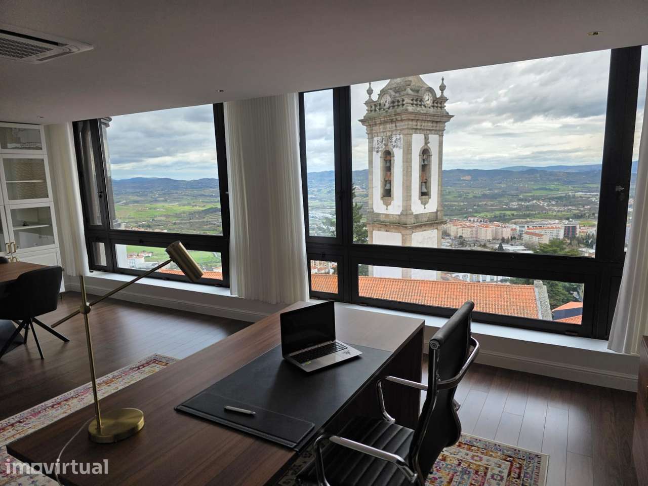 Escritório premium remodelado e mobilado no centro da Covilhã - Grande imagem: 2/9
