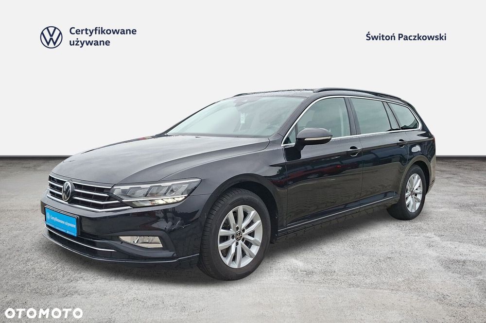 Volkswagen Passat - 1