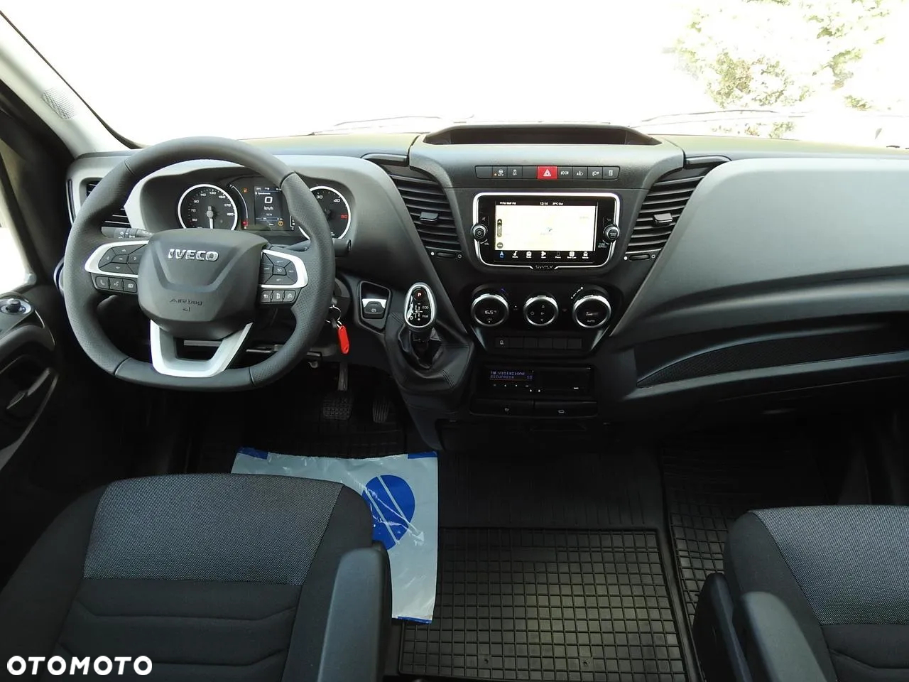Iveco DAILY 35S18 NOWY PLANDEKA 8 PALET TEMPOMAT NAWIGACJA LEDY AUTOMAT HI-MATIC GWARANCJA PRODUCENTA 180KM [ 587778 ] - 28