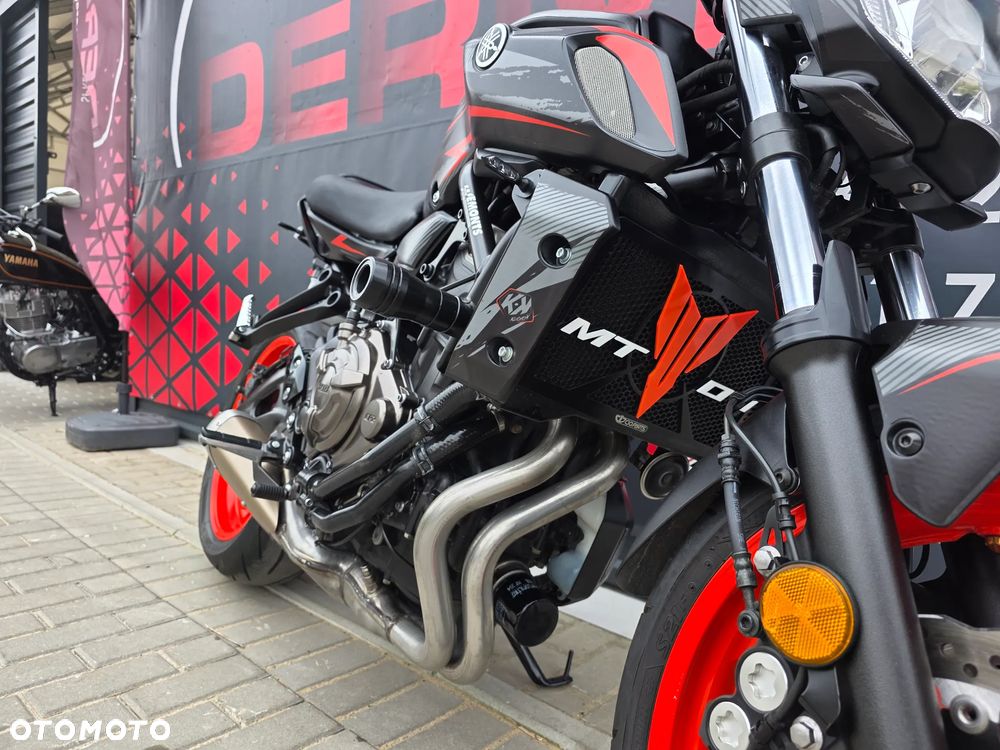 Yamaha MT - 32