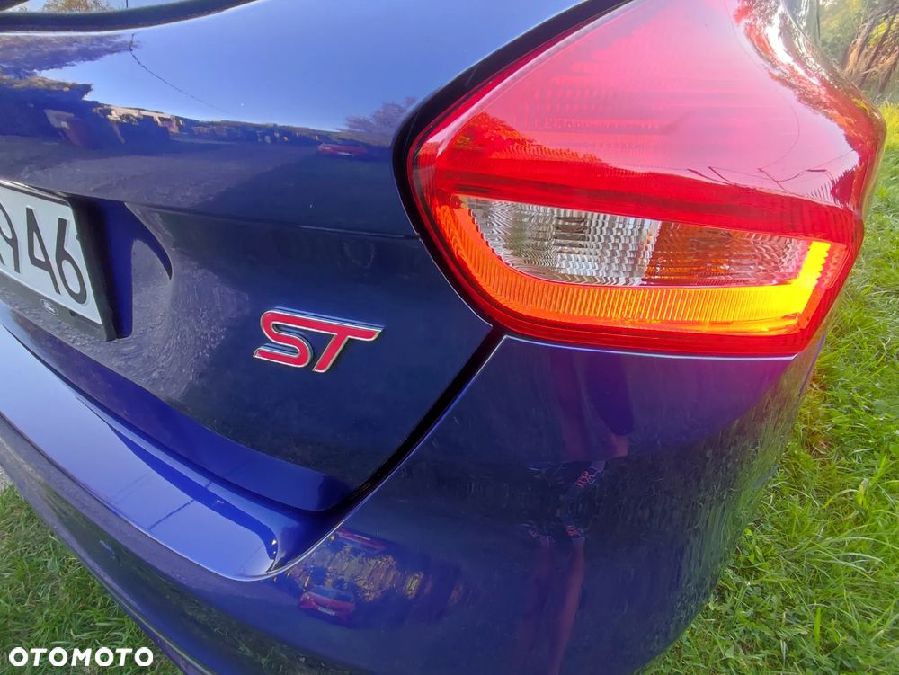 Ford Focus 2.0 TDCi ST - 40