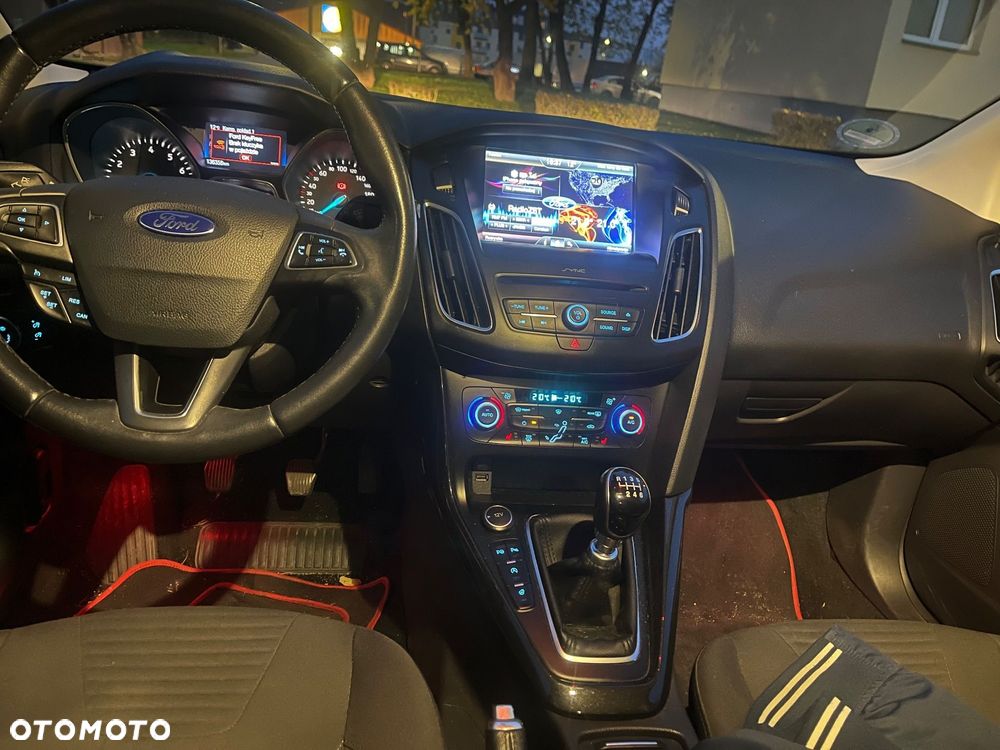 Ford Focus 1.5 EcoBoost STart-Stopp-System Titanium - 18