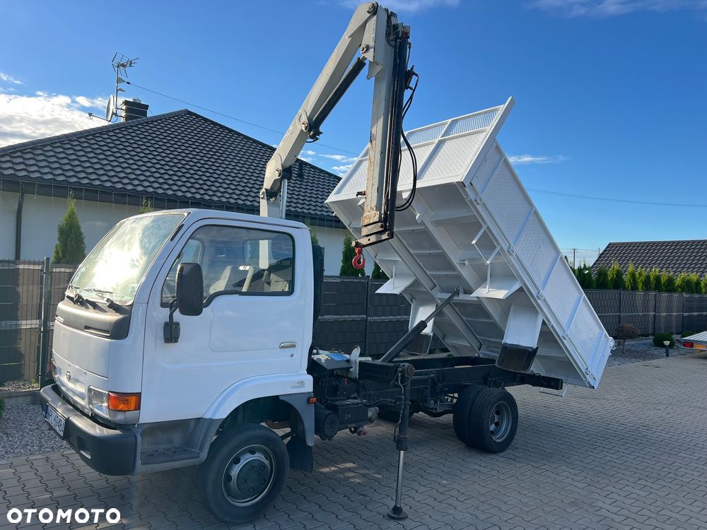 Nissan CABSTAR - 29