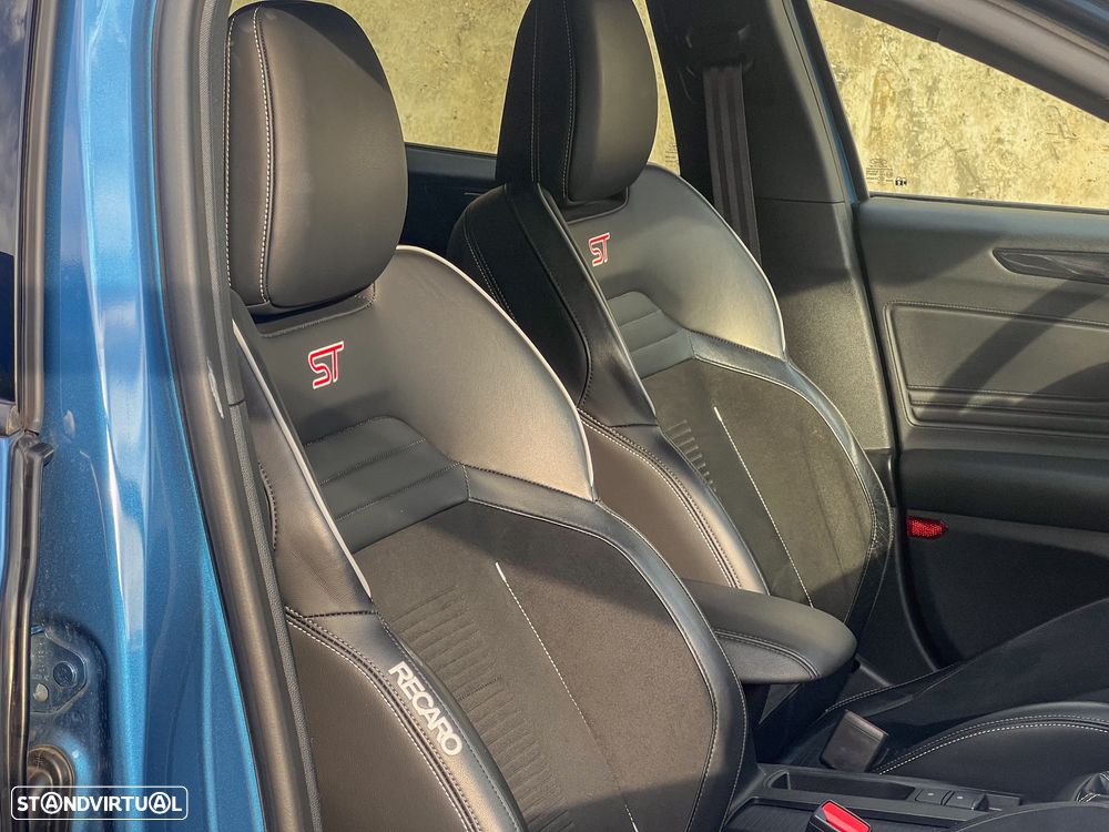 Ford Focus 2.3 EcoBoost S&S ST X - 18