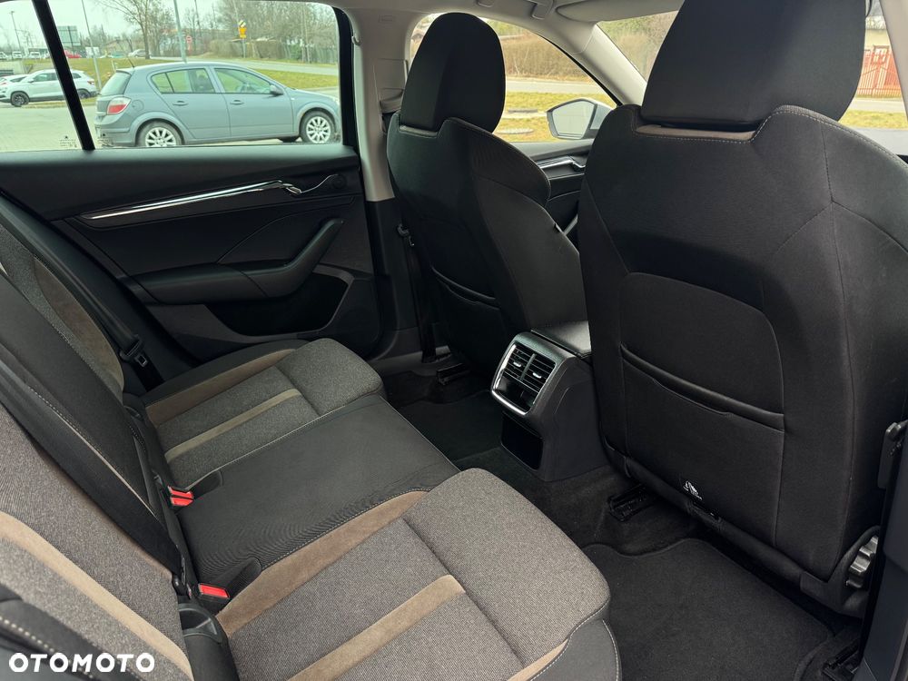 Skoda Octavia 2.0 TDI 4x4 Scout DSG - 14