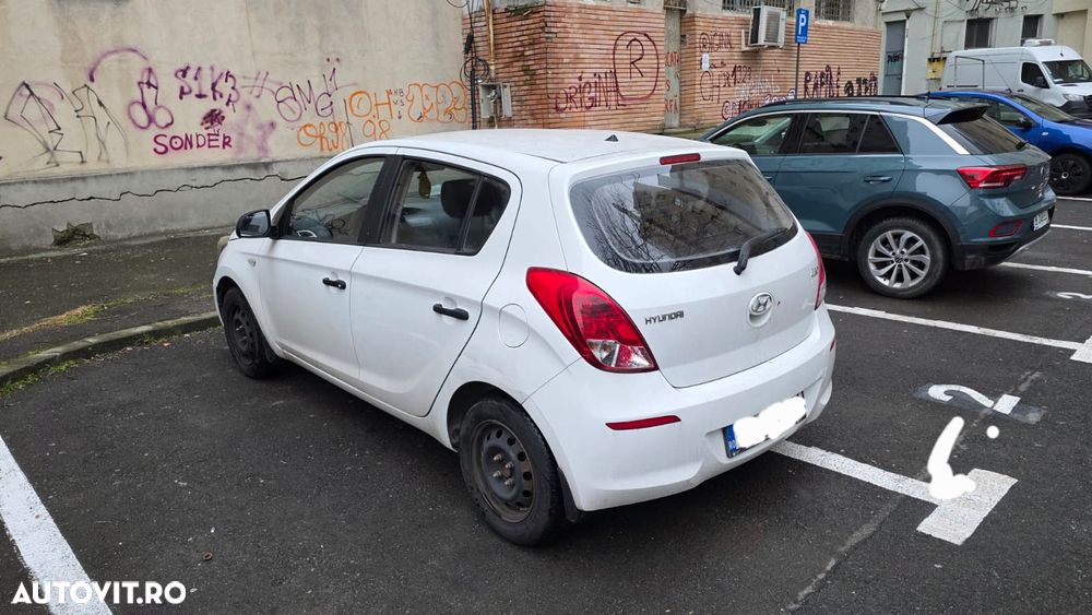 HYUNDAI i20 2015 — imagine 2