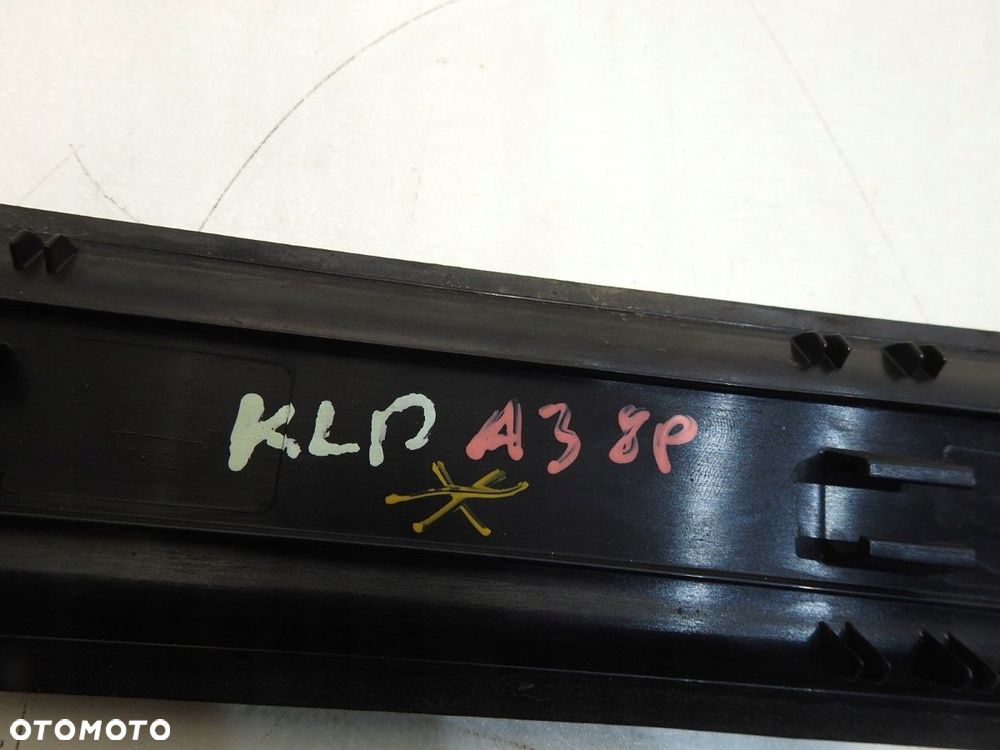 LISTWA OSŁONA KLAPY AUDI A3 8P SPORTBACK 8P4827229 - 2