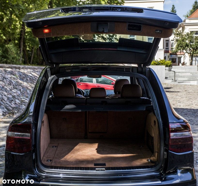 Porsche Cayenne - 22
