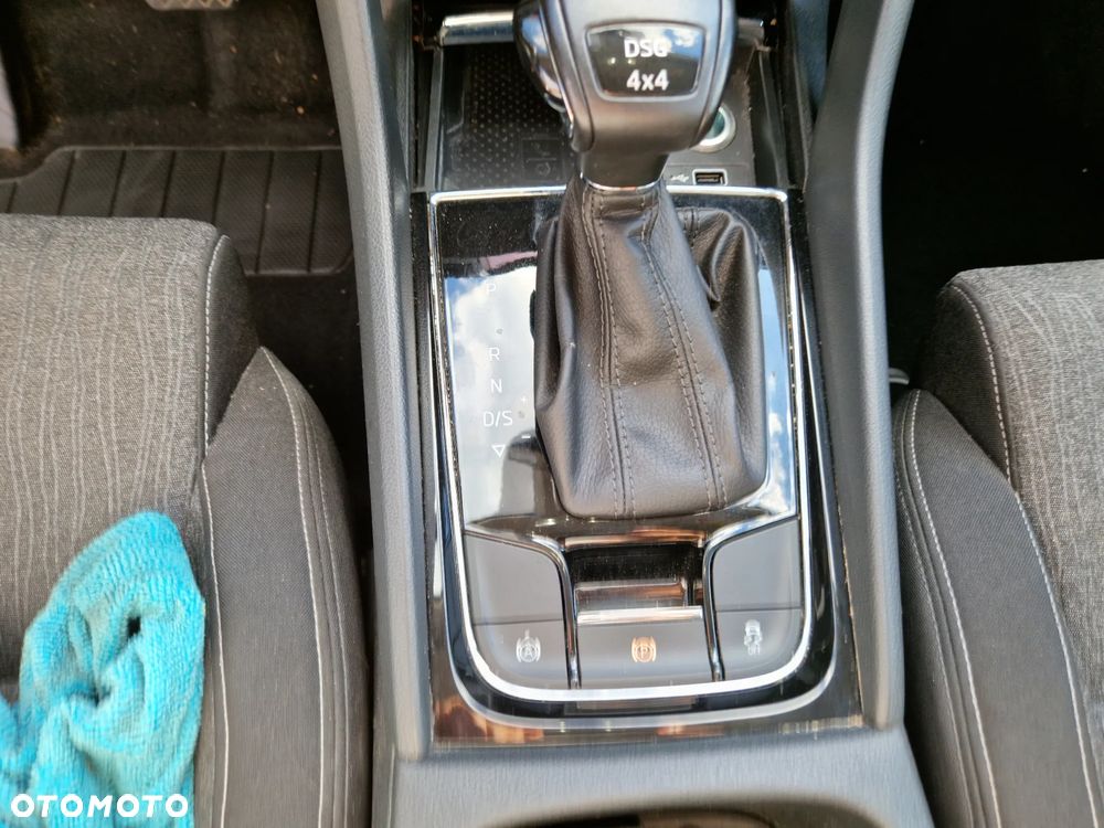 Skoda Karoq 2.0 TDI SCR 4x4 Style DSG - 16