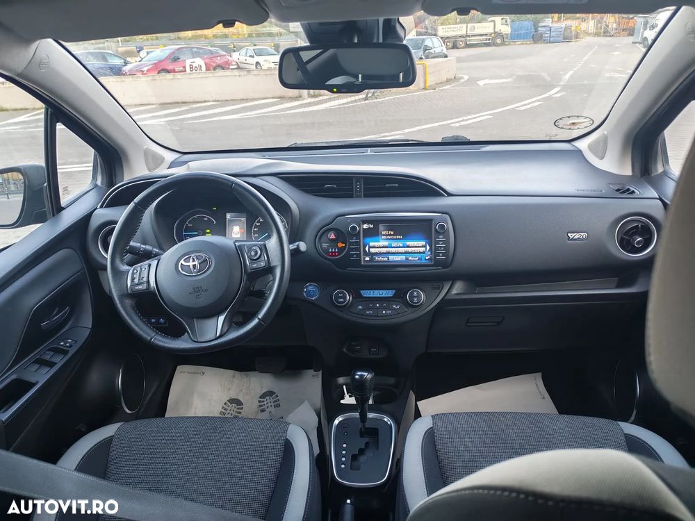 TOYOTA Yaris 2019 — imagine 7