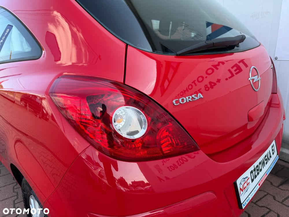 Opel Corsa 1.2 16V Essentia - 8
